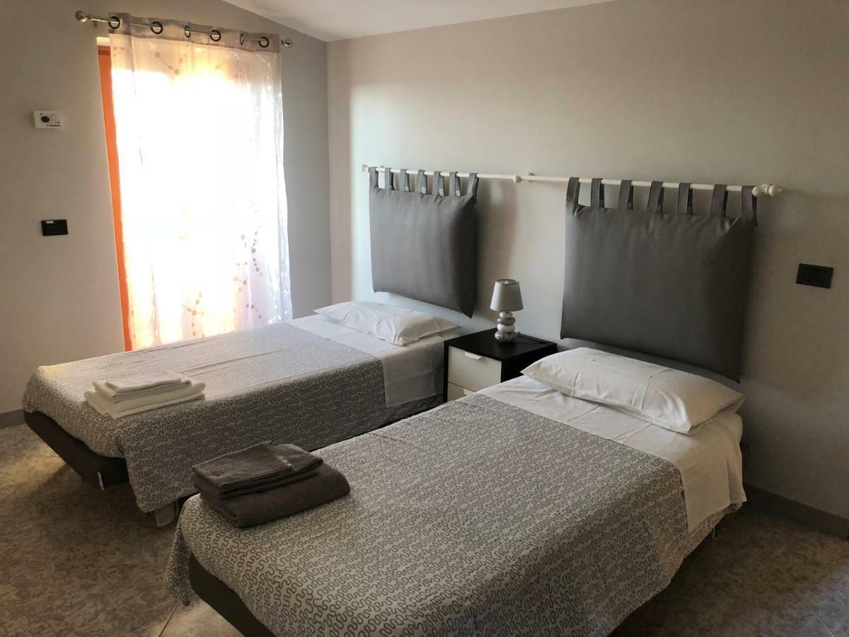 Your Home Фьюмичино Экстерьер фото